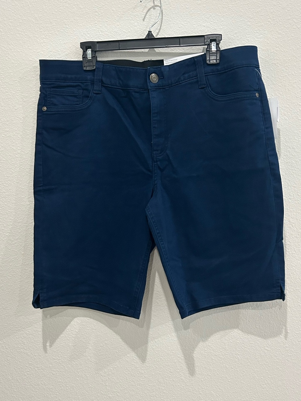Liz Claiborne Navy Sara Stretch Casual Shorts